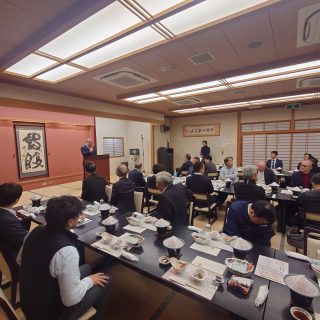 新年会を開催しました(^^)